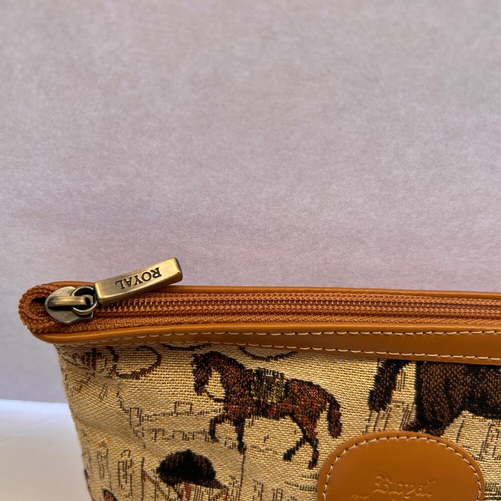 Royal Tapisserie Equestrian Tapestry Pouch Horse Hunt Scene Cosmetic Bag Zip - Picture 6 of 10
